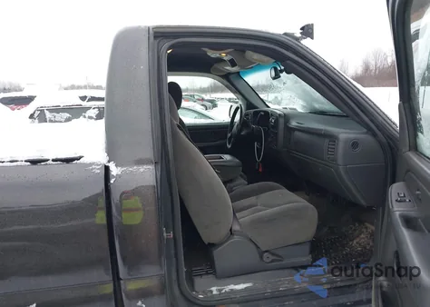 2005 Chevrolet Silverado 1500 Z71 из США, поврежденный, VIN 1GCEK14Z35Z186621